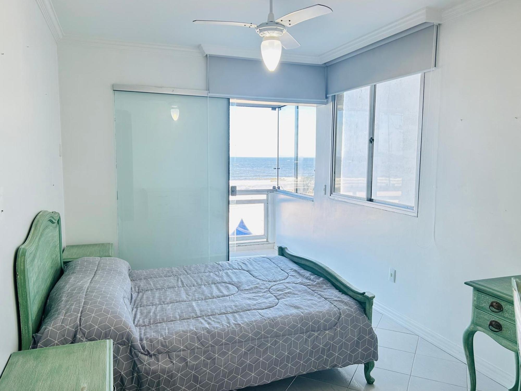 Apartamento Frente Mar Na Regiao Balneário Camboriú